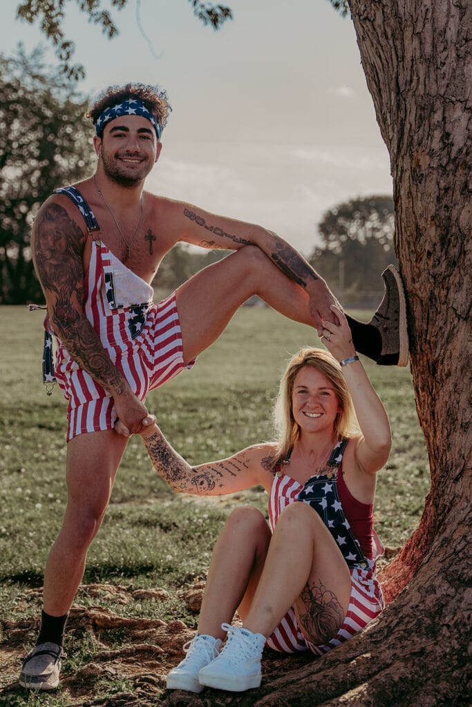 This Couple's 'Awkward' Engagement Photos Are Everything | Funny couple  pictures, Engagement humor, Funny couple photography